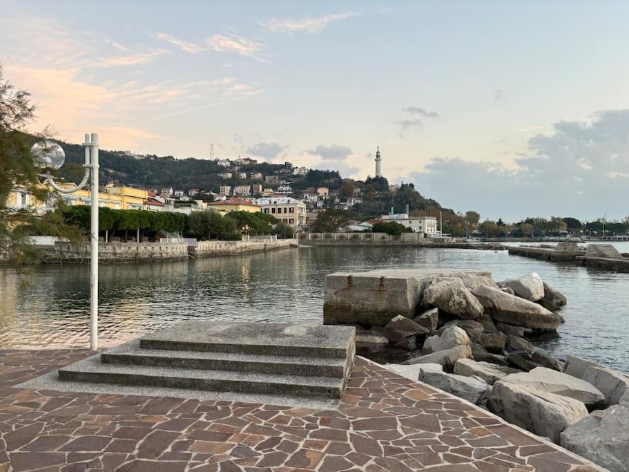 Amedeo'S Sea House Apartamento Trieste Exterior foto